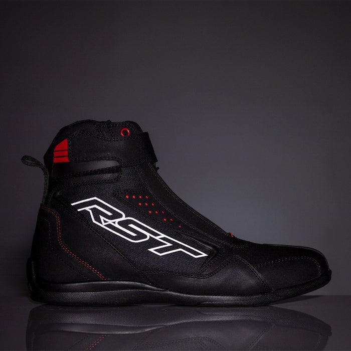 Black/red